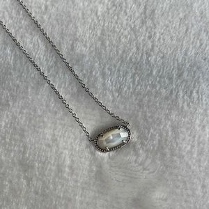 Kendra Scott Silver Elisa Pendant Necklace in Ivory Mother-of-Pearl